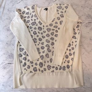 Express Cream and Grey Oversized Leopard Zipper Sweater S